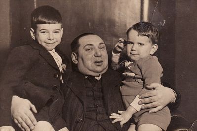 Pakins ~1938
Julius Besprosvanie with Jossi (left) and Boris Pakin
