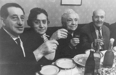 Olivson and Pozaisky at Pozaisky's golden wedding celebration. Tallinn, 30.3.1968
Left to right:
Moissei (Mischa) Olivson, Hesse Olivson (Goldberg), Hana Goldberg (Pozaisky), Hanon Pozaisky
Keywords: [O]