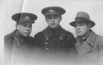 Pakkin brothers
Left to right: Ore, Josef, Susman Pakkin
