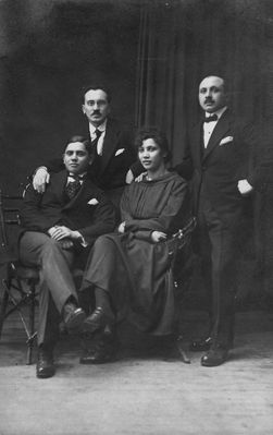 Saks family, 4/4/1920 Valga
Left to right: Josef Saks, Mosche Saks, Hana-Hena Ring (Saks), David Saks 
