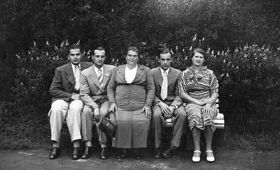 Schein family - Pärnu 20/7/1938
Left to right: Menasche Schein, Sascha Schein, Rosi Schein (Kantor), Bubi Schein, Nanni Schein 
