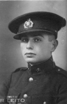 Spungin Schlomo (1912 Tartu - 2003 Kirjat Ono, Israel)
Shlomo in Estonian army in 1932 (Kuprijanov bataljon)
