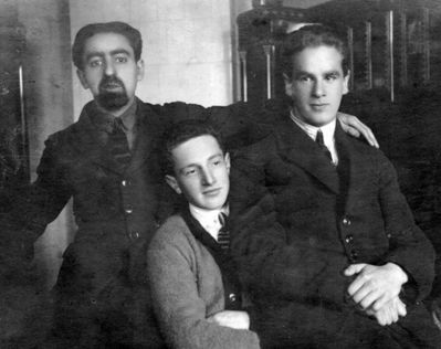 Herman, Jozi and Haim
Herman ?, Josef Usvanski, Haim Ring
Keywords: [R] [U]