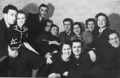 Tallinn youth group  ~1936
Left to right.
Aron Tamarkin, Epstein (wife of Leo), Monka Kulman, Saja (Issai) Levin, Mari Rochlin, Boris Rochlin, Hilda Selmet (Aronovitsch), Miriam Schampal (Schulklepper), Bronislava (Boba) Scher (Dymschits), Grossman
At bottom: Meri Smolenski (Aronovitsch), Leo Epstein 
Keywords: [T] [E] [K] [L] [R] [A] [S] [D]