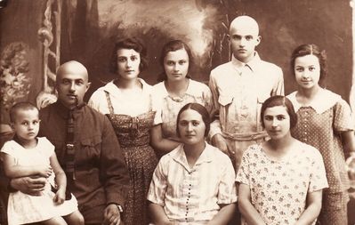 Unknown group from Moscow - 26.3.1927 to their relatives in Tallinn
