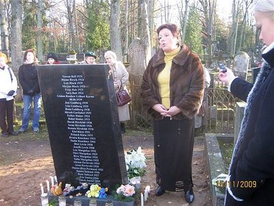 In memory of 34 Jewish children killed in Pärnu. Opening ceremony on 15.11.2009
Alla Jakobson - the Chairman of the Estonian Jewish community
