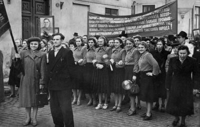 1954-1955 The celebration of the 1st of May
