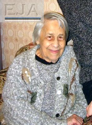 Hanna Lopavok (Strasch) (1915-2012)
Keywords: [S]