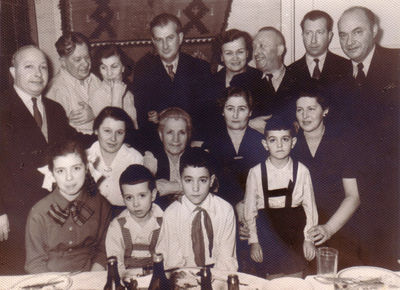 Schagal and Kulman families (1955/56)
Left to right. Standing: Ilja Schagal, Aron Schagal, Meri Schagal  (Vinnik), Boris (Bob) Schagal, Reet Schagal, David Schagal
Middle row: Zenni Schagal  (Sorkin),  Sophia Kulman (Schagal), Lina Schagal (Gleser), Roche-Lea Kulman (Patov)
At bottom: Ira Tilker (Schagal), Mark Schagal, Armir Kulman, Rafael Kulman
Keywords: [S]