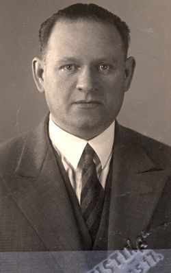 Michael Auguston (1891 Narva -1945? Stutthof or Buchenwald) [img]http://muuseum.jewish.ee/md.gif[/img]
