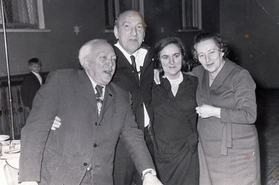 Paturski, Katsev 16.2.1974
Left to right: Nochem-Leib Katsev, Harry Paturski, Frume Katsev (Katsin), Broche Roolaan (Peenemaa, s. Katsin)
Keywords: [P]