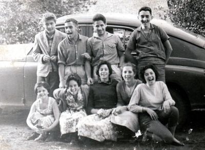 Võsu 1961
Left to right.
Boys: Seva Kartashov, Ilja Gens, Issai (Sanja) Murschak, Evgeni Berezovsky
Girls: Rina Trapido, Gesse Seidelson (Salzmann), Ilona Wolfson (Trapido), Bella Popov (Murschak), Avigail (Gaya) Rashkovsky (Levitin)
