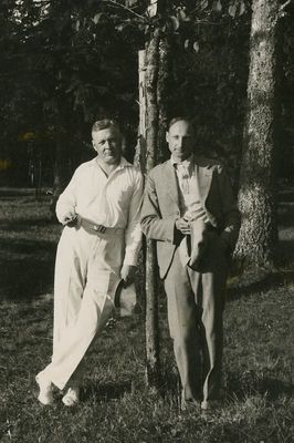 Jeremia (left) and Leib Kahn
