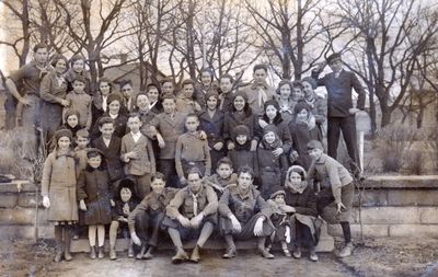 Pärnu Hashomer children with Tallinn leaders - 1931-32
Sitting in the middle - Samuel Rybak
