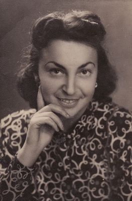 Stella Beilinson. 1949
