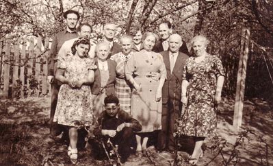 Kofkin family. 18.1.1960. Lea Grossmann (Kofkin) 60th Jubilee. Tartu.
Left to right.
Second row: Mones Grossmann, Leo Grossmann, ?, ?
First row: Beatrice  (Grossmann), Lea Grossmann (Kofkin), Zisle Levin (Gordon), Ester Levin (Kofkin), Israel Dubovski, Rebeka Zirilson (Kofkin)
