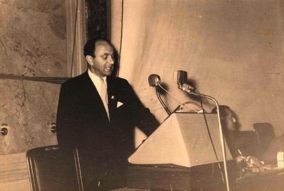 Markusas Fritsas (1910-2000). At Wien congress in 1960.
