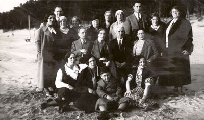 Pirita beach. 1929.
Left to right. Sitting I row: Genja Schulklepper (Hait), Rebekka Kuritskes (Schulklepper), Genrich Kuritskes, Bronislava (Boba) Golomb (Dymschits).
II row: Lev Hait, Mira Hait, Haim (Mikhail) Schampal, Lena Dymschits (Finberg).
III row: Berta Matskin (Deitsch), Villi Matskin, Frida Hait (Finberg), ?, Vera Schampal (Rutstein), ?, ?, Mikki Matskin, Tsilla Matskin (Hait), ?
