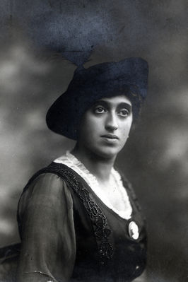 Evgenia (Scheine) Epstein (Schimschelevitsch) (1895-1968)
