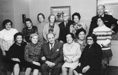 Herman Levi jubileum
Left to right.
Standing: Sara Rubanovitsch, ?, ? (Meilach), ?, Robert Minsker, Frida Rubanovitsch, Lena Rubanovitsch, Meilach
Sitting: Raja Karro (Gurevitsch), Frieda Levi (Leibo), Herman Levi, Anna Meri Vigdortschik (Leibo), Leida Tolp, Mirjam Minsker (Gerschkovitsch)
