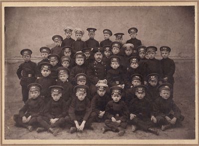 Tartu - 1912. Russian Liceum,  ~1912.
Second row from bottom, first from left - Jehuda Leibo.
Keywords: [L]