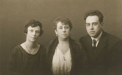 Biek family
Vera Biek (Vinogradova), Maria Biek (Fleischacker), Hermann Biek
