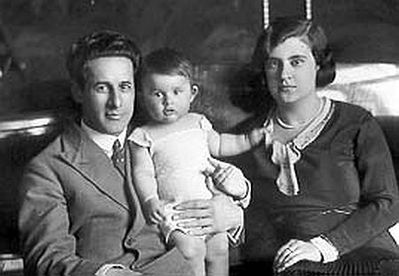 Gens family. 1931.
Josef ("Joe") Gens and Betty Gens (Neviaski) with Grischa (Hirsch) Gens.
