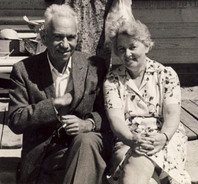 Avigdor Kedem (Viktor Klompus) (1913-1995) and Bluma Rubanovitsch (Gabovitsch) (1912-2002) in 1968 (in Pärnu?) 
Keywords: [R]