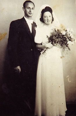 Gleser - Rosenberg wedding. 8.6.1941.
Jakob Gleser and Lena Gleser (Rosenberg)
Keywords: [R]