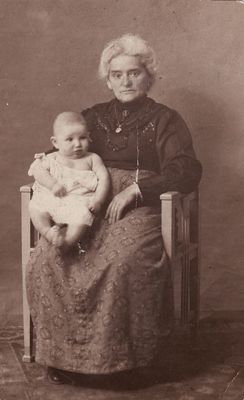 Hanna Zipukov (Zipikov)
The grandmother of Lia Kaplan (Berkovitsch)
