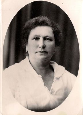 Rochel-Lea Maltinski (Teischev) (1869-1941 [img]http://muuseum.jewish.ee/md.gif[/img])
