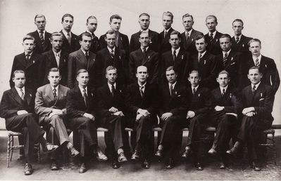 Tallinn - 1936. German gymnasium (Revaler Deutsche Oberrealschule) -  May 1936 graduates
Left to right. Top row:  Eugen Nicot, Benzion Rubinstein, Arthur Ahlmenn, Siegmund Hamann, Uno Rossmann, Johannes Thomasow, Woldemar Huene, Arnold Habicht, Salomon Minkov
Middle row: Karl-Heinz Drittel, Viktor Trofimov, David Kljas, Konstantin Jürgenson, Woldemar Kelles, Rolf Wilde, Roman Matsov, Sigmund Lada, Roman Jakimovits
Bottom row - Eugen Hennings, Alexei Kisljakov, Alexander Berg, Gerhard Liivak, direktor Jakob Hansen, Hermann Fiegel, Osip Benenson, Klauss Lilienthal, Helmut Croon   
