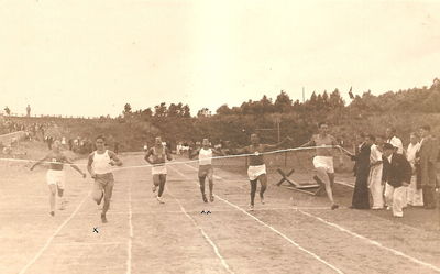 Maccabi Tallinn 1938-9
Run 100m. First: Lazar Rosenberg 11.6 sec. 
