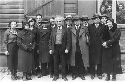 Socialist Zionists movement activists with Ben Gurion - 5/5/1933 
