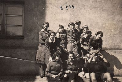 Tallinn - 1933. Jewish gymnasium. 9.5.1933.
At the school yard
