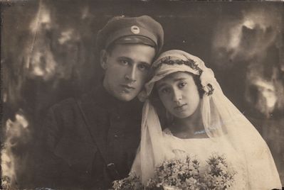 Josif Kagan and Ljuba Kagan (Pavlovski) marriage picture. 1920. Also Kahn.
