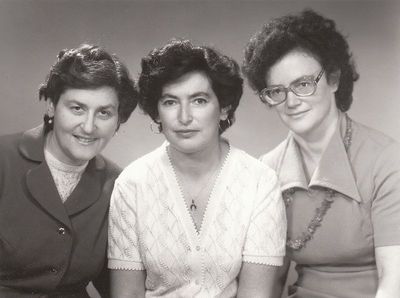 Pikarevitsch (Rosenfeldt) Bella (1926-2012), Bina Glikman, Leja Nasalevitsh (Serman).  Picture taken 4.11.1978
Left to right.
Keywords: [G] [N] [R]