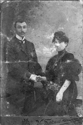 Kulman. 1909. 
Aron Kulman (1879-1943) and Sophia (Sosja) Kulman (Schagal) (1877-1977)
