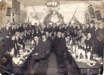 1928-10-6 Hasmonea members with guests celebrating the new home for the organization at Aurika 4, Tartu 
