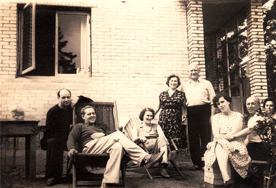 Friends 1960.
Josif Pakkinn, Samuel Rybak, Olga Kan, Elsa Gens, Meyer Gens, Paula Pakkin, Alja Isrin, Ruth Rybak
