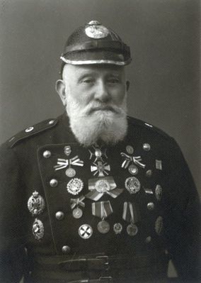 Jakob Aron Jakobson (1860-1941) [img]http://muuseum.jewish.ee/md.gif[/img] Tartu oldest firefighter.
Picture from 1939
Keywords: [J] [fire]