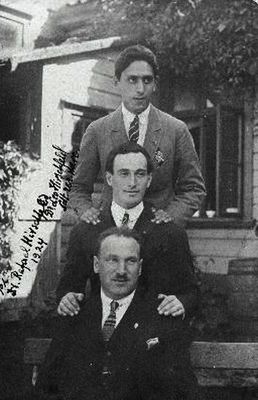 Limuvia 1924
Top to bottom: B. Levin, dr Leo Hirschfeld, dr ph Rafael Hirschfeld
Keywords: [L] [H]