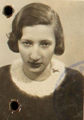 Henny (Hanna) Olkenitski (Ditman) (1916-1990)
