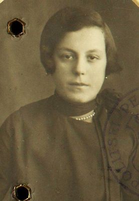 Anna Steinert (1914-?)
