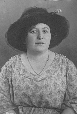 Hirschhorn (Idelsohn) Dora (1891-194x [img]http://muuseum.jewish.ee/md.gif[/img] )
Probably killed in Riga ghetto - passport on Yad Vashem site.
