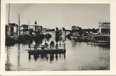 Ferry over Emajõgi in Tartu. Operator - Schmuel Levin (1866-1918). The ferry sank on 12.4.1918. Schmuel drowned
