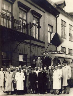 Tallinn Skin and Venereal Diseases Dispensary workers "celebrating" the 1st of May
in front of the clinic at Lai tn. 22
