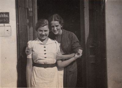 Riva Kliksberg (Kaplan) left and Lilian (Ljuba) Katsin (Katzin)
in front of the shop at Poe t. 3 in Tartu. 11.8.1931
