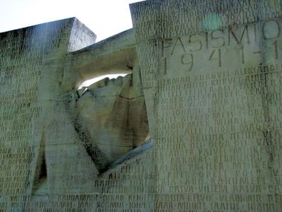 Kuressaare 2. Memorial to the victims of nazis
