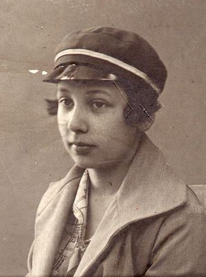 Miriam (Miki) Schampal (Schulklepper) - Tallinn, 13.6.1928
